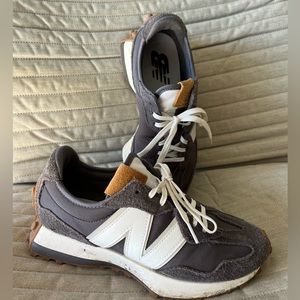 UK New Balance 327 Shoes